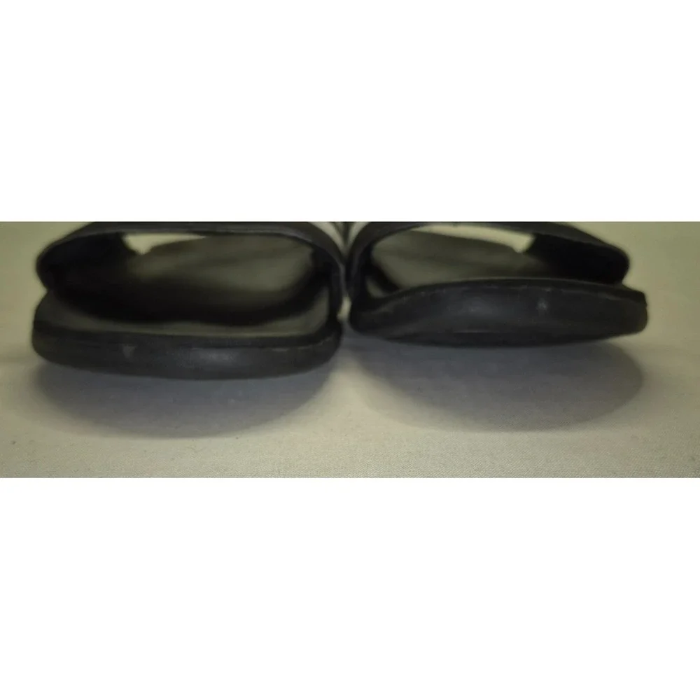 Adidas Adilette Unisex Comfort Slide‎ Sandals, Black & White USED  Size unknown